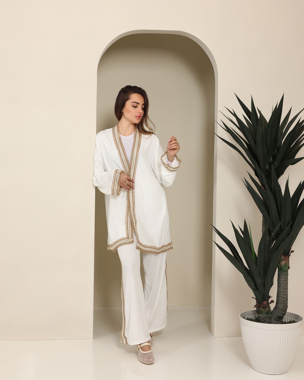 White Linen Beige Trim Set