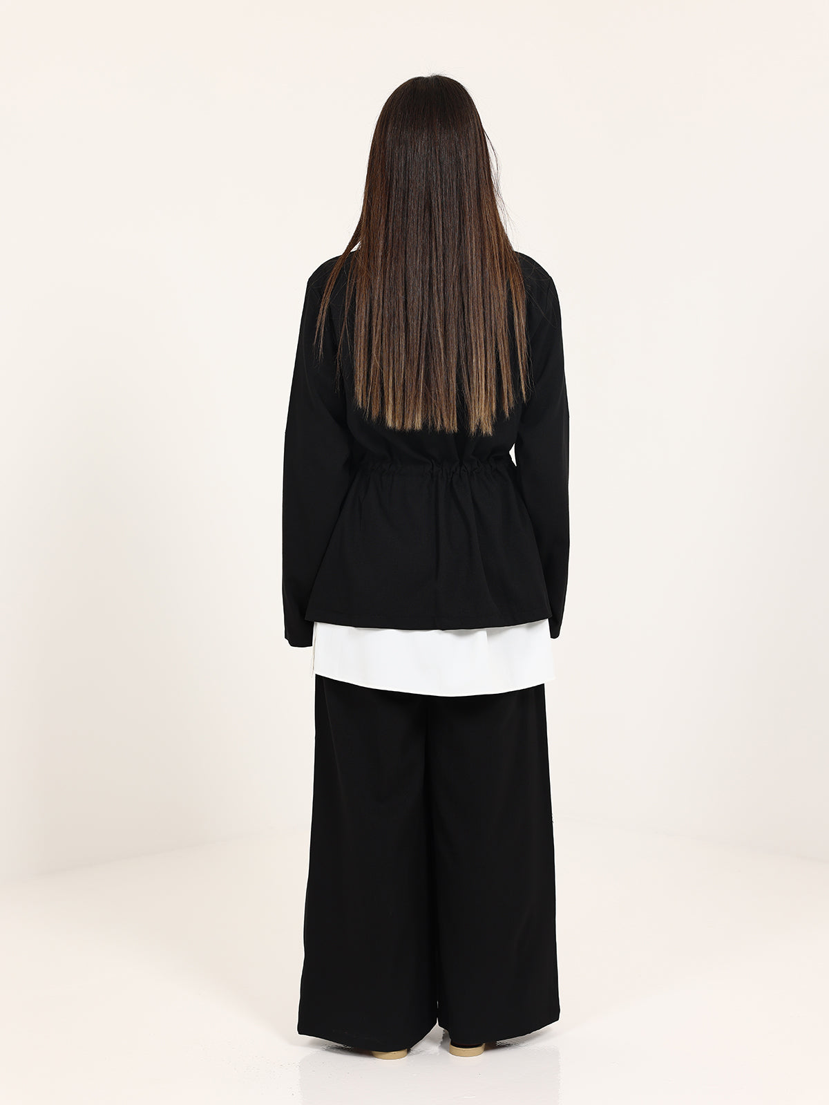 Black and White Linen Two-Colored Set with Extension