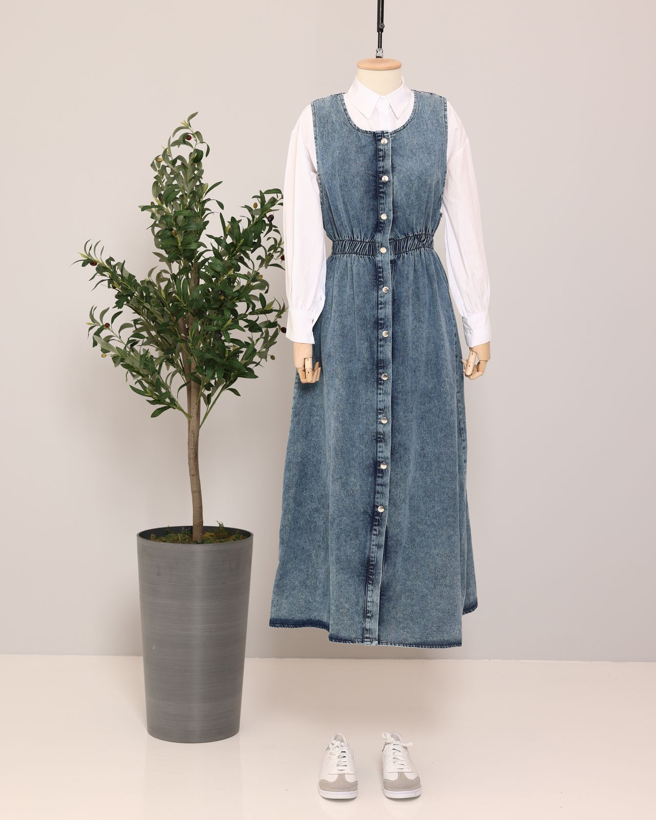 Dark Jeans Long Vest